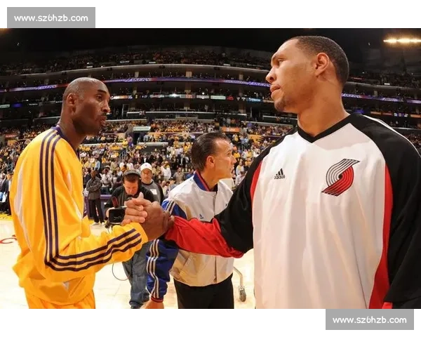 撕裂之城的双时代：罗伊的黄曼巴传奇与杨瀚森的青春风暴