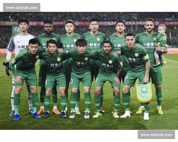 李磊 200 战获纪念球衣 与张稀哲 400 战传奇合影致敬队史